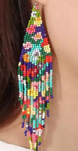 Load image into Gallery viewer, Beaded beauty earrings
