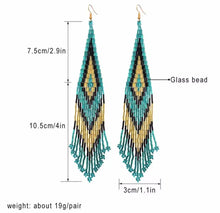 Load image into Gallery viewer, Glass Beaded beauty earrings
