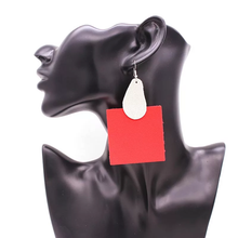 Load image into Gallery viewer, Leather earrings
